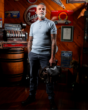 Détail poche pantalon velours Arturo indigo tissu français