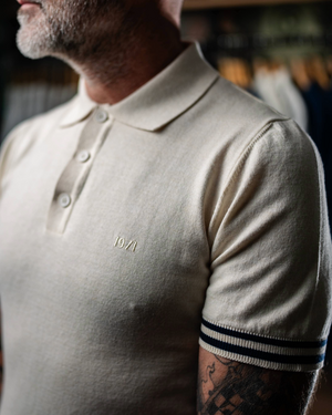 Polo Charly écru chiné porté look rétro heritage authentique