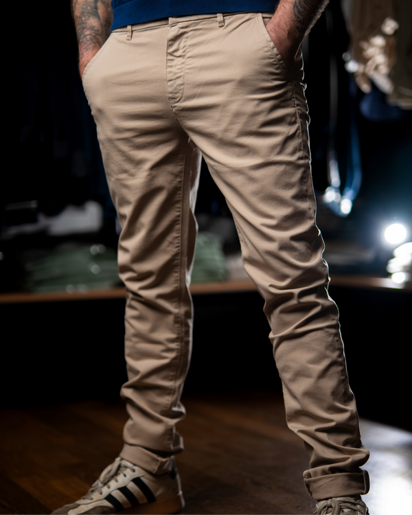 Chino Dave écru beige - détail poche et finitions - pantalon casual élégant 1971