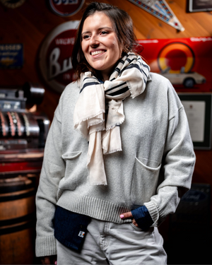 Détail texture écharpe Arsene écru laine premium