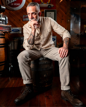 Détail poches poitrine chemise Keith taupe workwear authentique