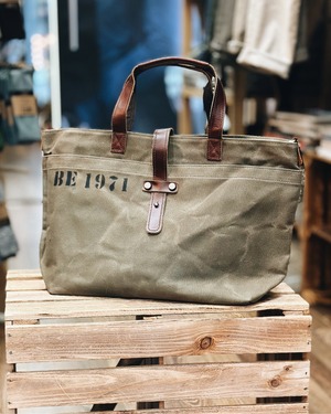 The Tote Bag Theo