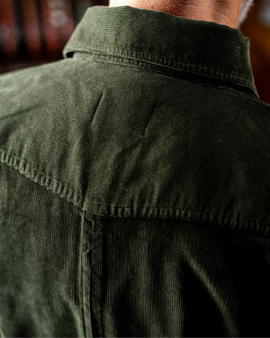 Détail bouton pression chemise Torst kaki qualité premium