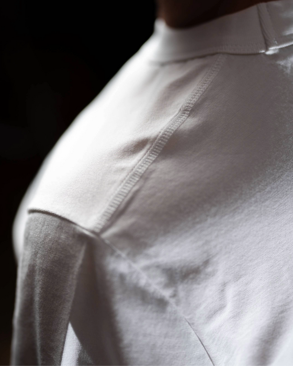 T-shirt Vince blanc homme - vue de dos - style vintage rétro 1971