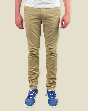 Vue arrière chino Dave beige fabrication portugaise authentique